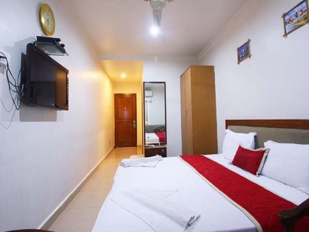 Sitara Paradise Hotel Hyderabad Room photo