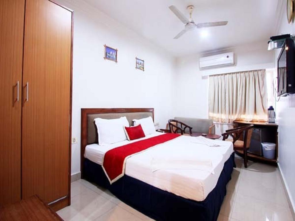 Sitara Paradise Hotel Hyderabad Room photo