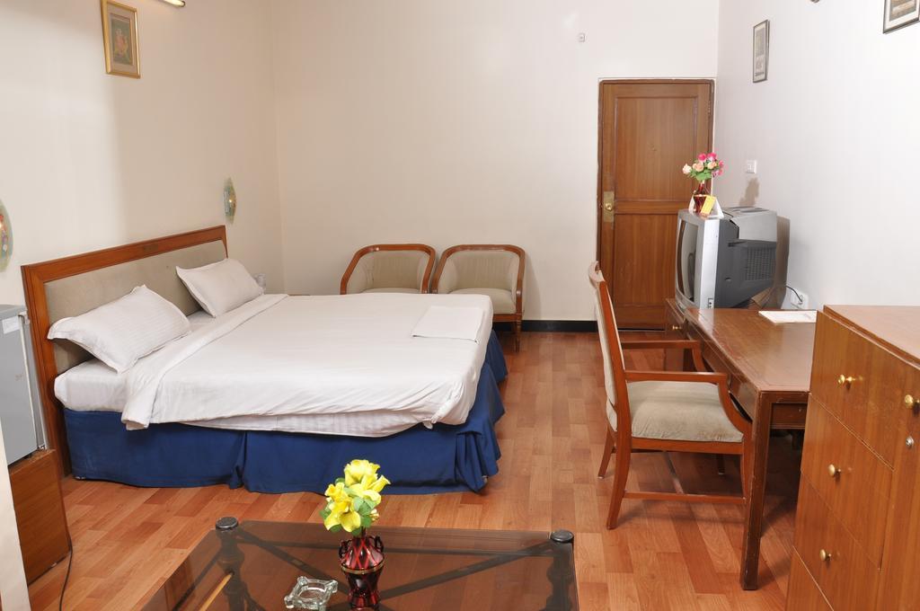 Sitara Paradise Hotel Hyderabad Room photo